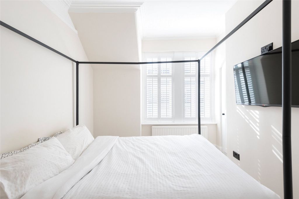 Property photo 3 of 22 Picture 3