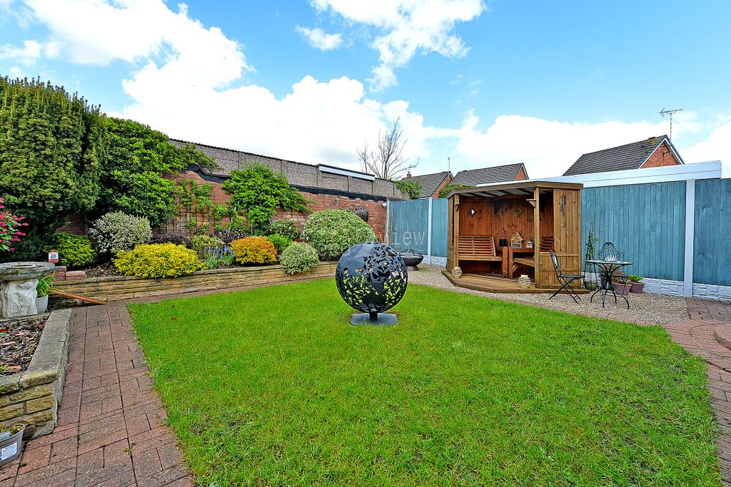 Property photo 2 of 24
