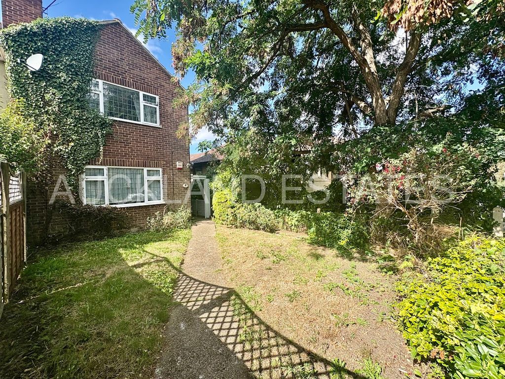 Property photo 1 of 12 Image00001-1758020375326