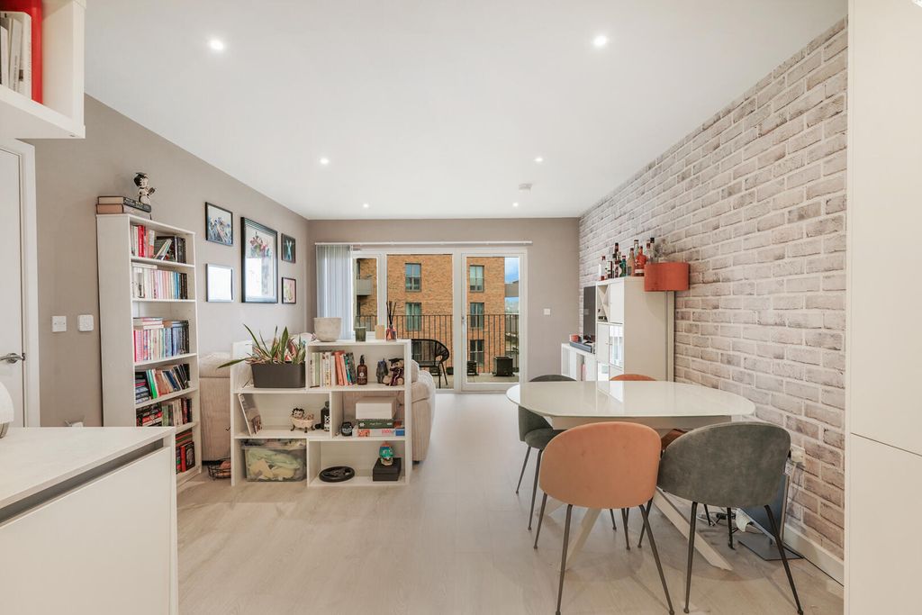 Property photo 2 of 15 Living Room