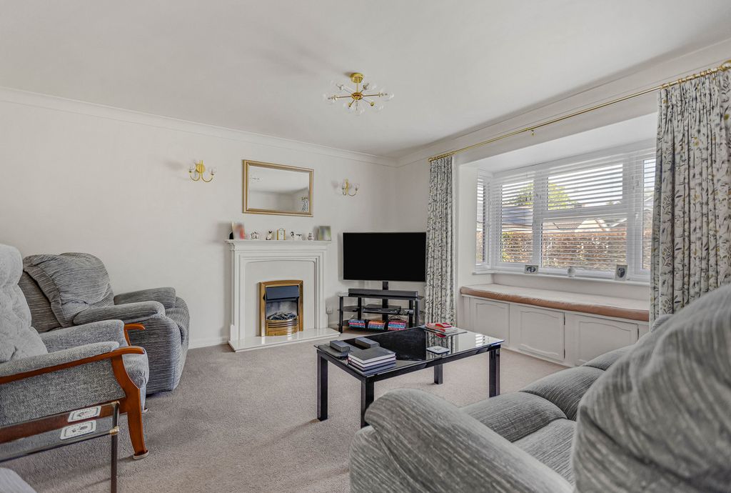 Property photo 3 of 37