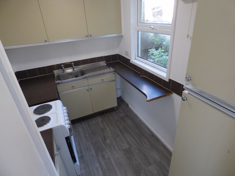 Property photo 3 of 15 Kitchen