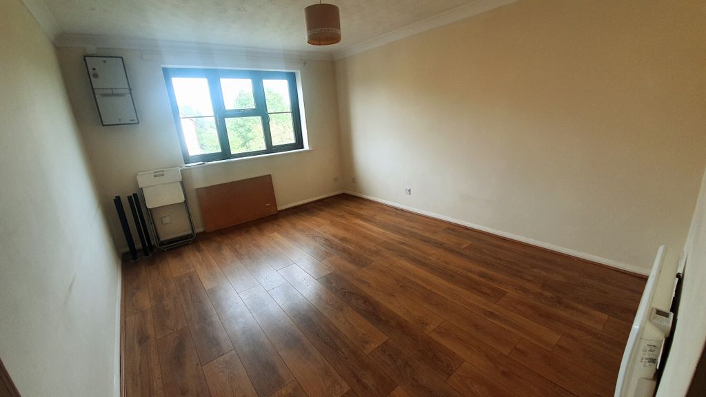 Property photo 2 of 7 Living Room
