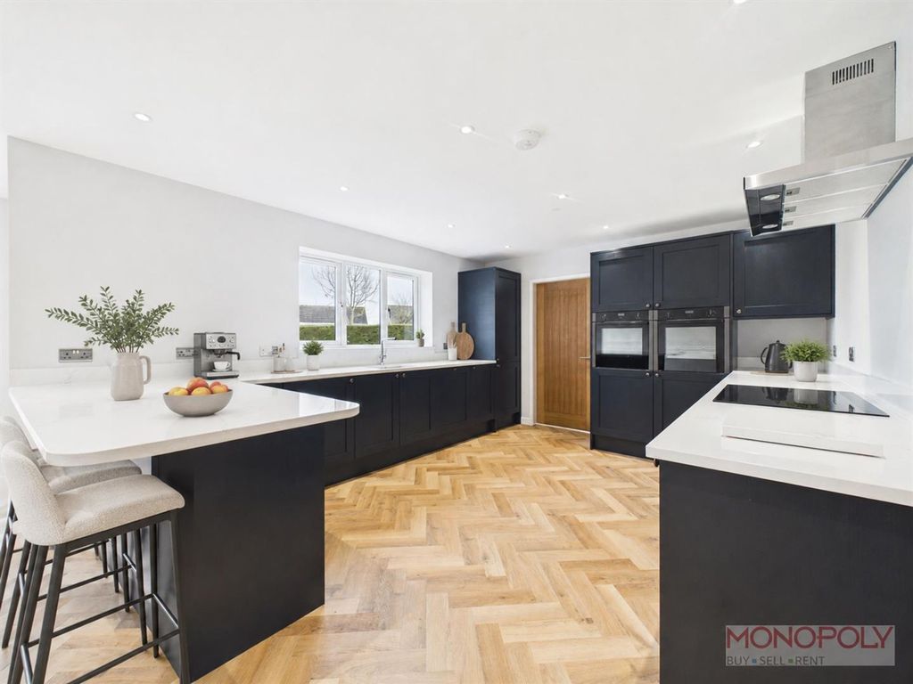 Additional image 4 of 5 bed detached house for saleQueen Street, Treuddyn CH7