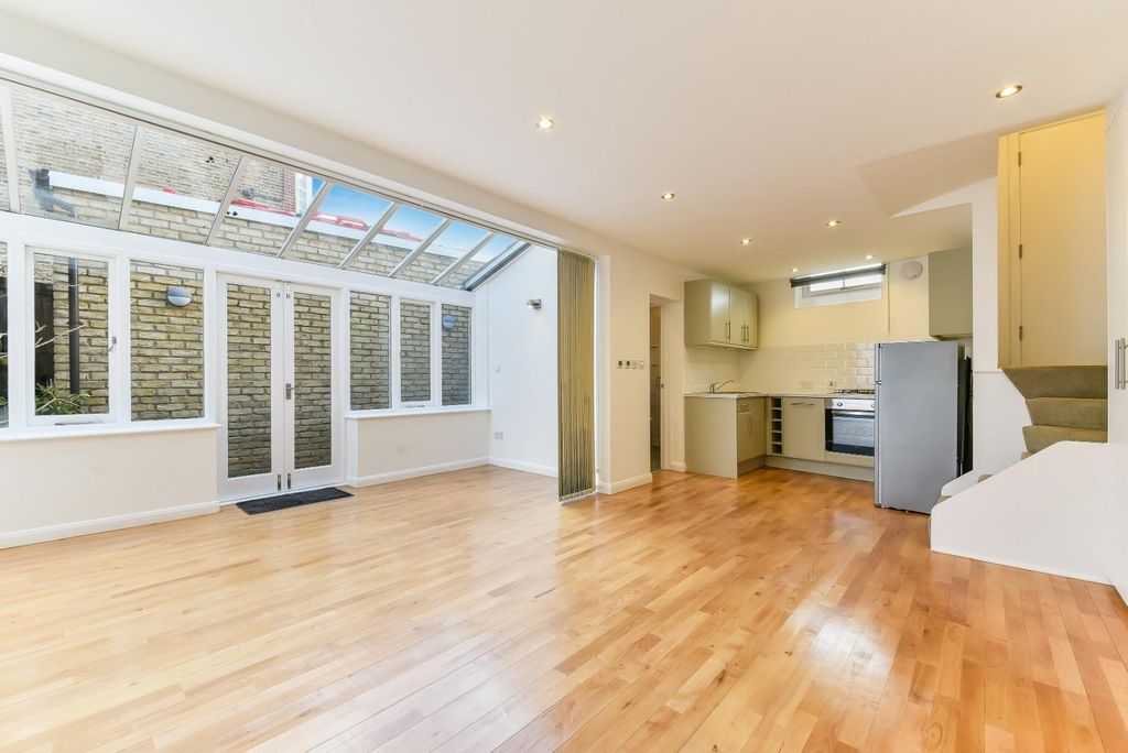 Property photo 1 of 12 Iffley Road, 68, Studio- (2).Jpg