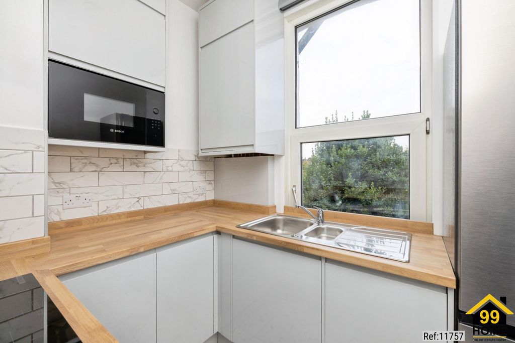 Property photo 3 of 20 Photo 2