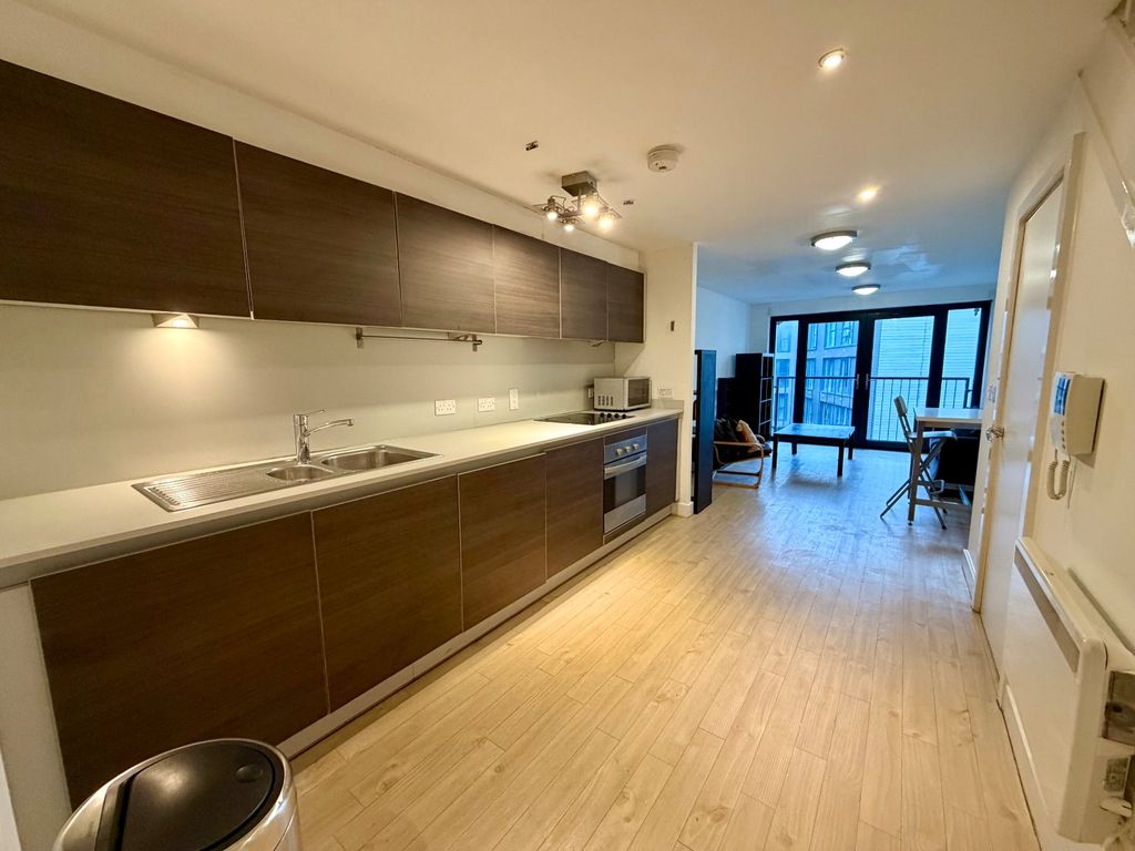 Property photo 3 of 8 Picture No. 16