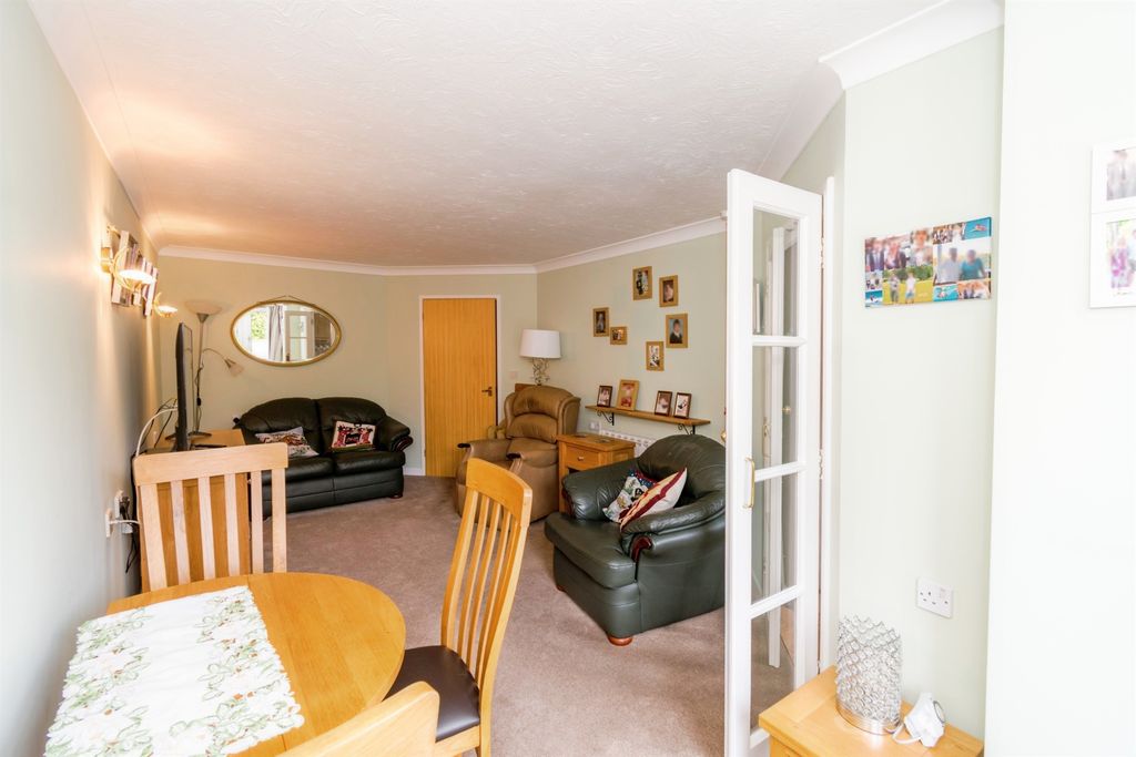 Property photo 3 of 15