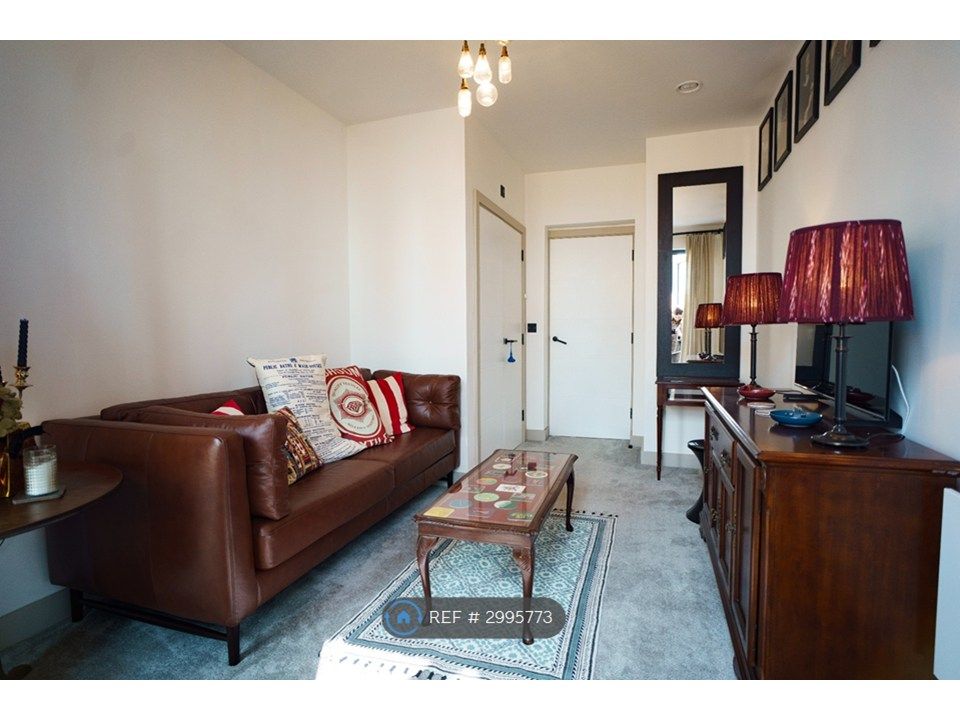 Property photo 2 of 12 Living Room