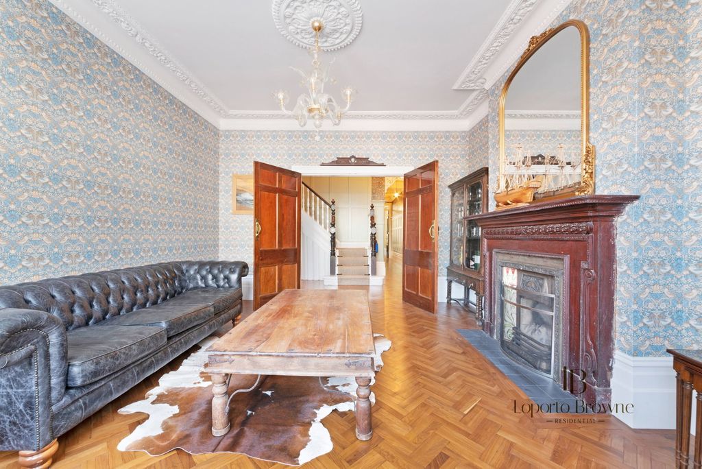 Property photo 3 of 48