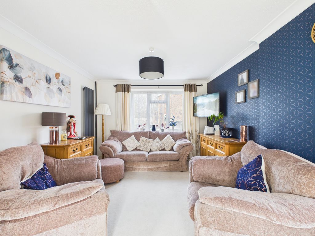 Property photo 2 of 25