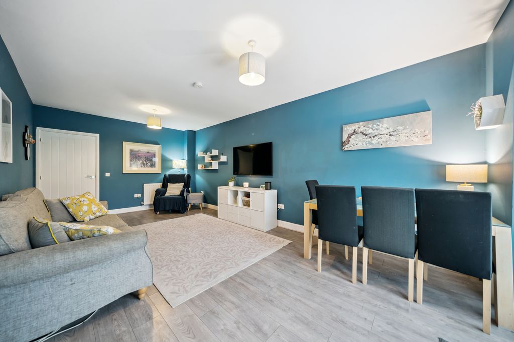 Property photo 3 of 23