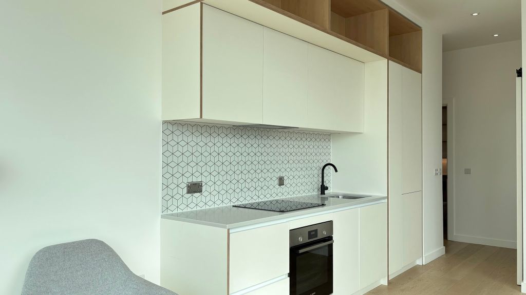 Property photo 2 of 17 Kitchen