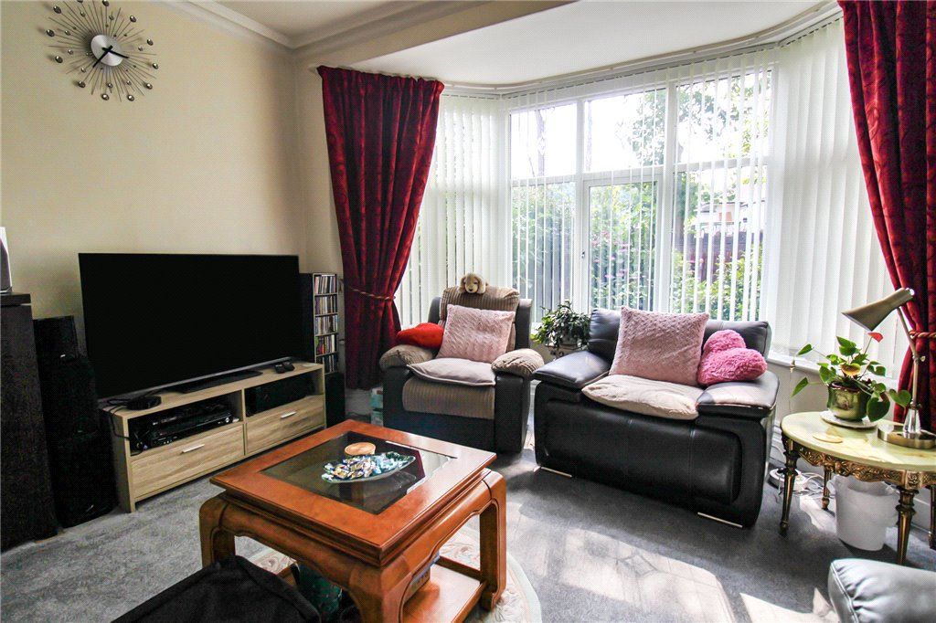 Property photo 2 of 12 Sitting Room
