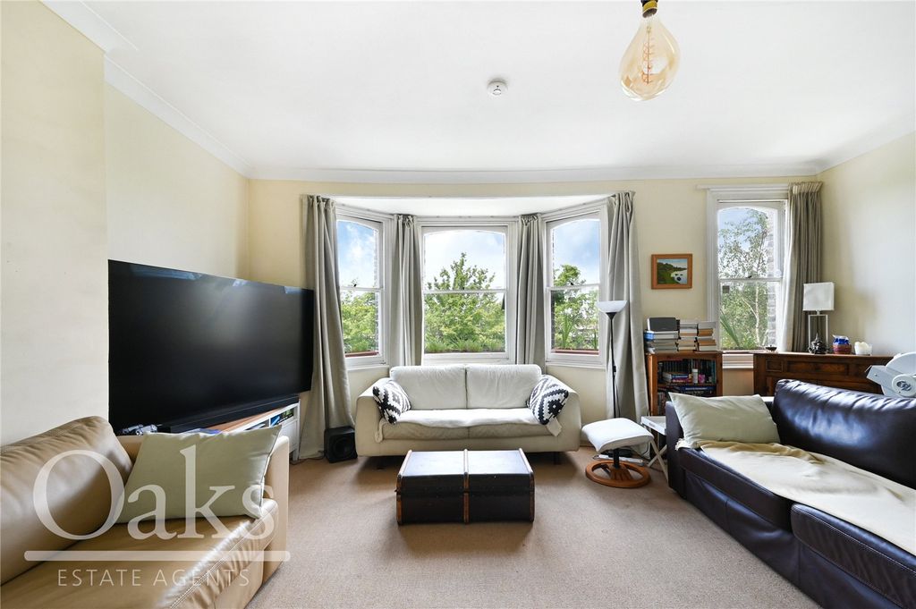 Property photo 3 of 12 Picture No. 02
