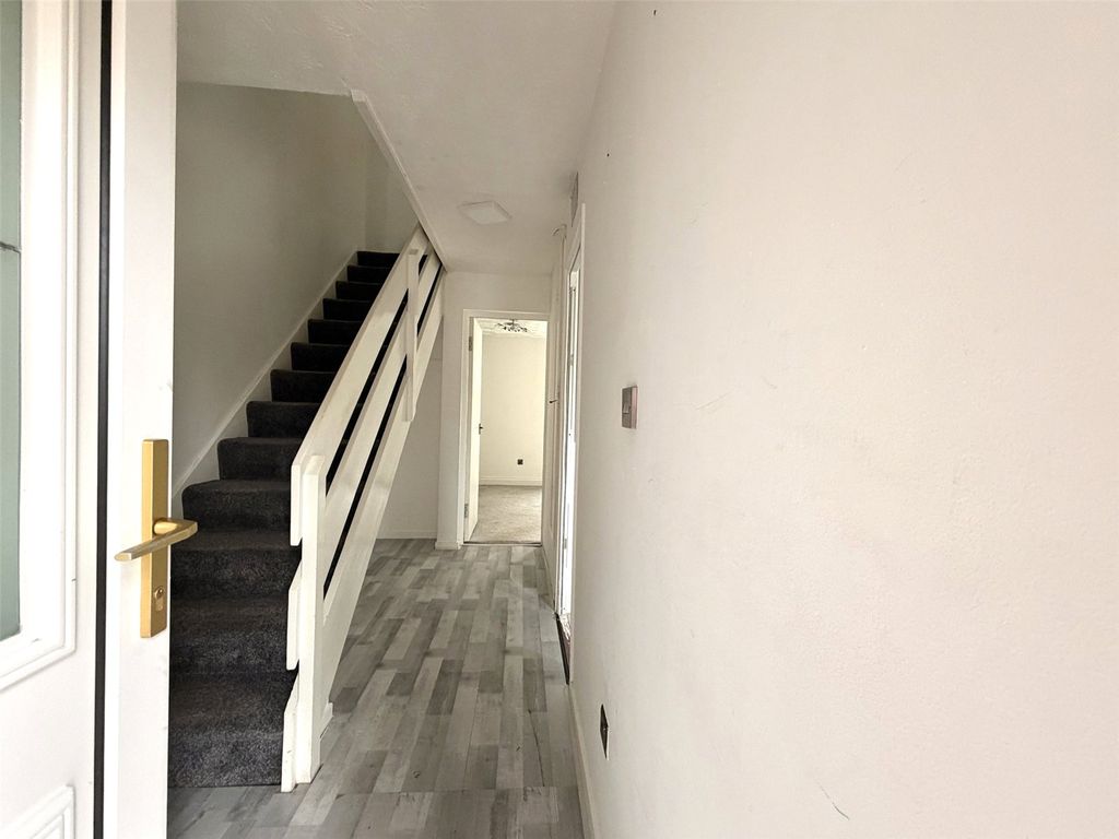 Property photo 3 of 19 Hallway