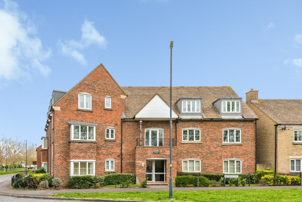 Property photo 1 of 18