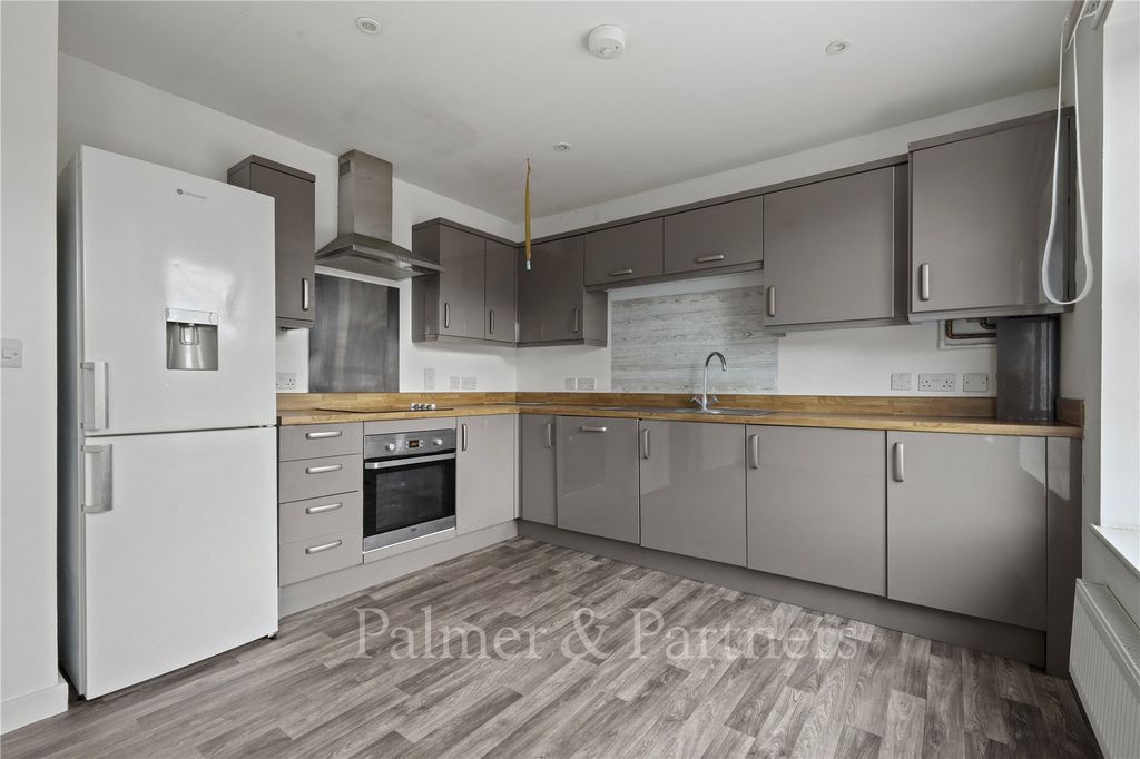 Property photo 3 of 16 Picture No. 03