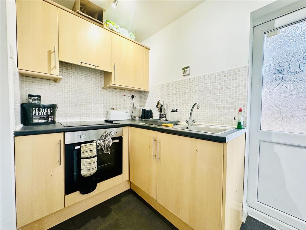 Property photo 2 of 8 Image00009.Jpeg