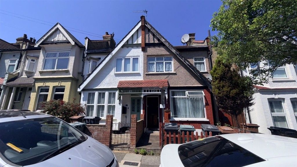 Property photo 1 of 3