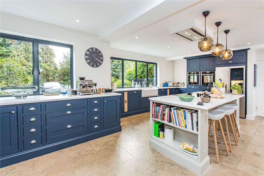 Property photo 3 of 13 Kitchen