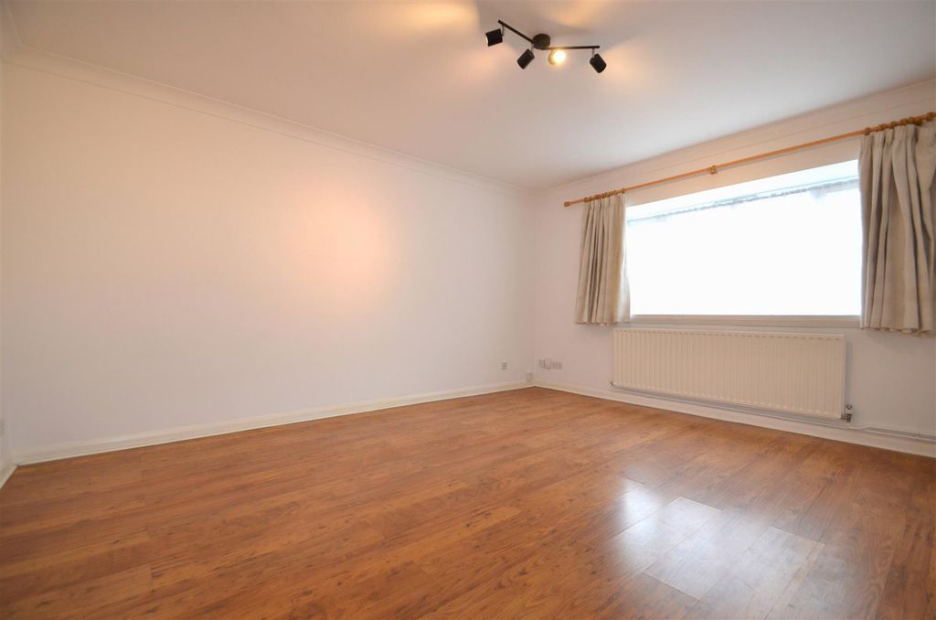 Property photo 2 of 8 Dsc_0087.Jpg