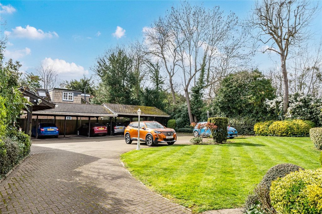 Additional image 13 of 3 bed flat for saleCulloden Road, Enfield EN2