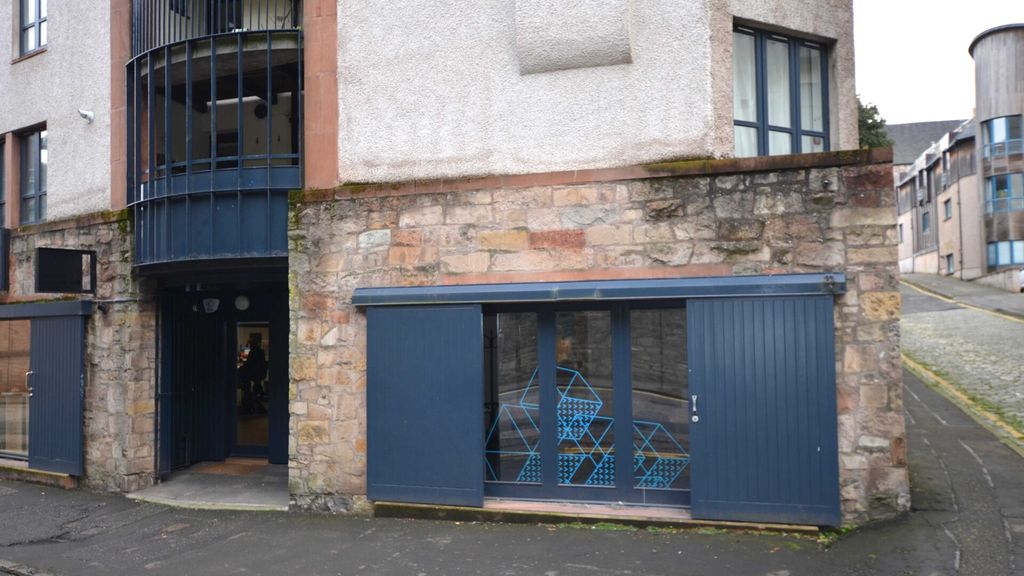 Property photo 1 of 7 Allied-Surveyors-Scotland-126-1-Calton Road-Office