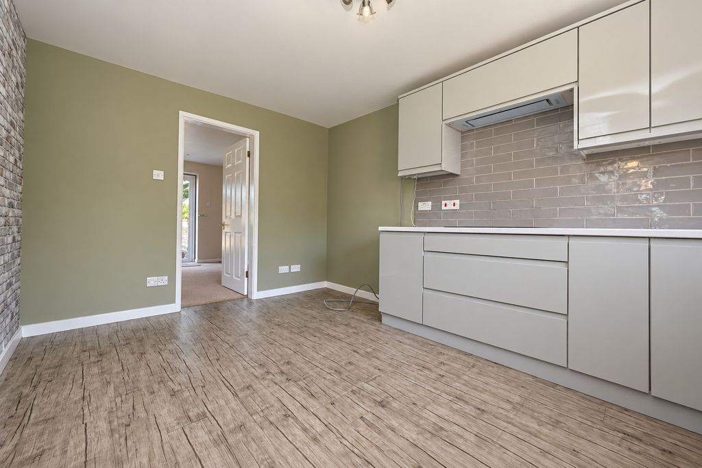 Property photo 3 of 21 5338422