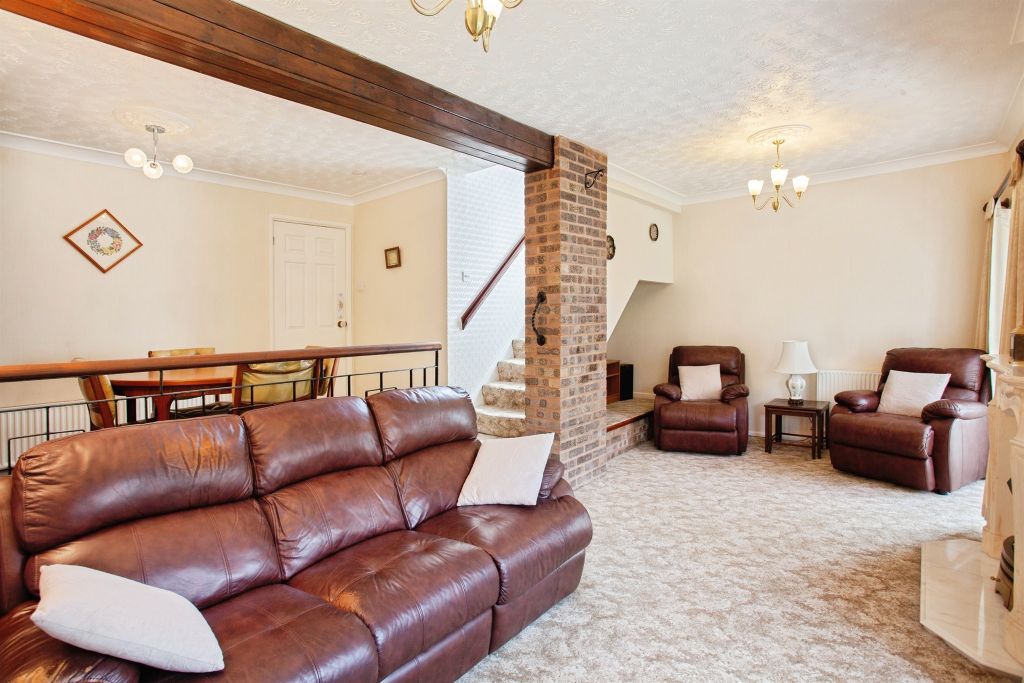 Property photo 2 of 21