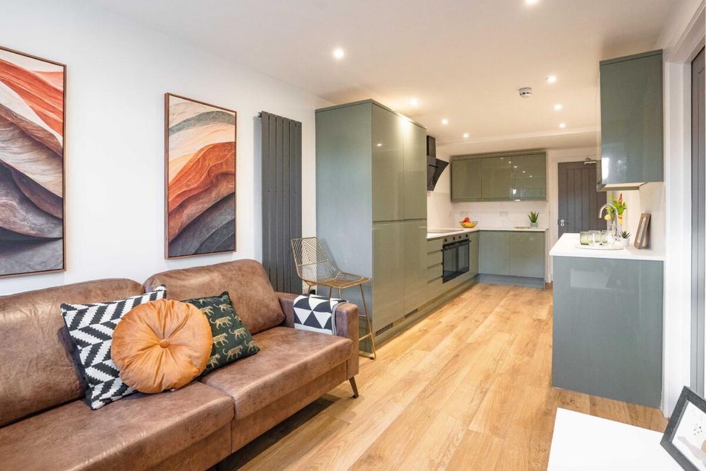 Property photo 1 of 29 46-Battery-Hill-63