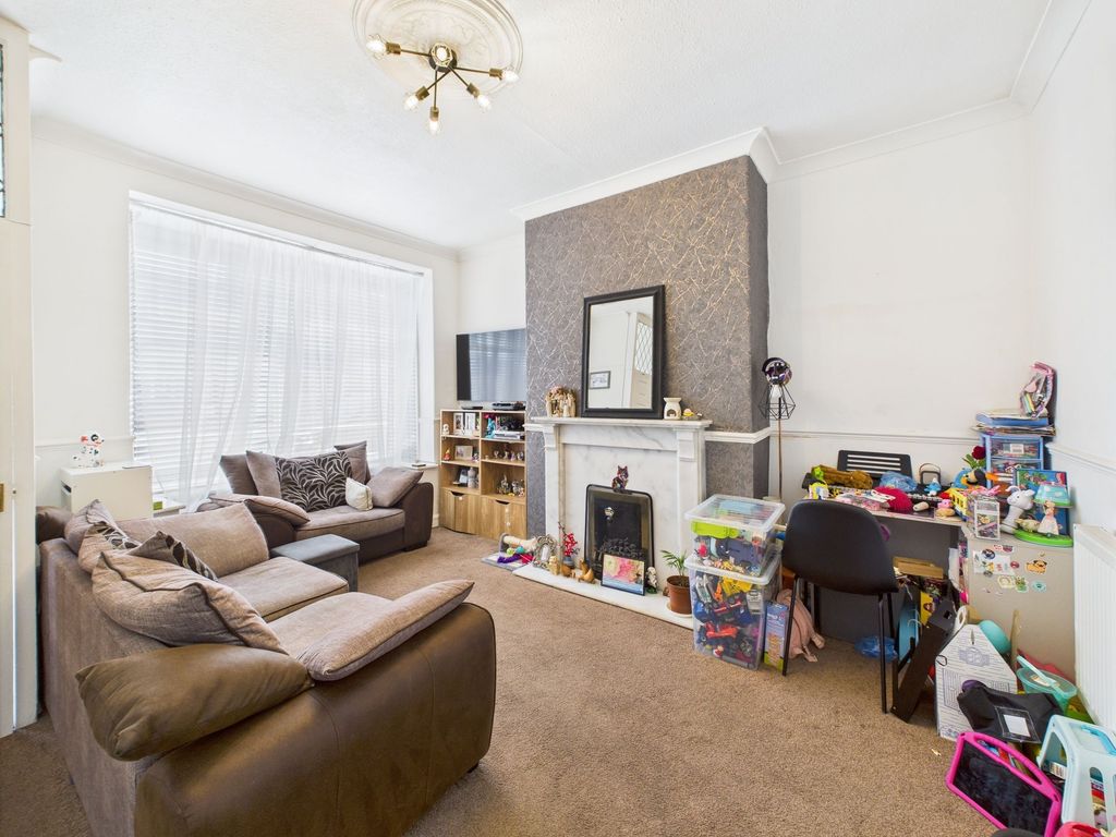 Property photo 2 of 16