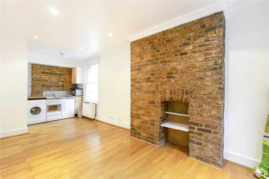 Property photo 1 of 9 Reception/ Kitchen