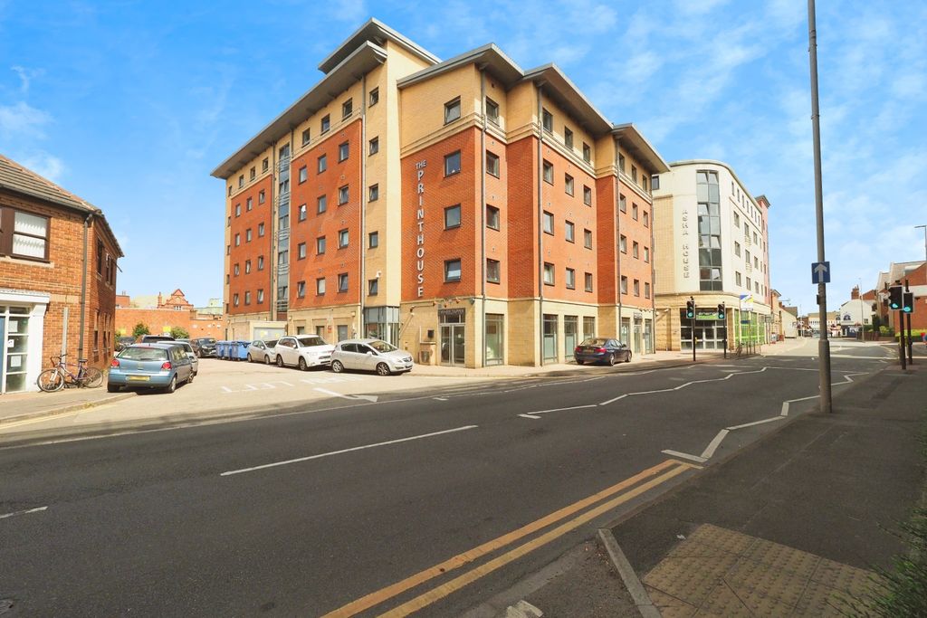 Property photo 2 of 16