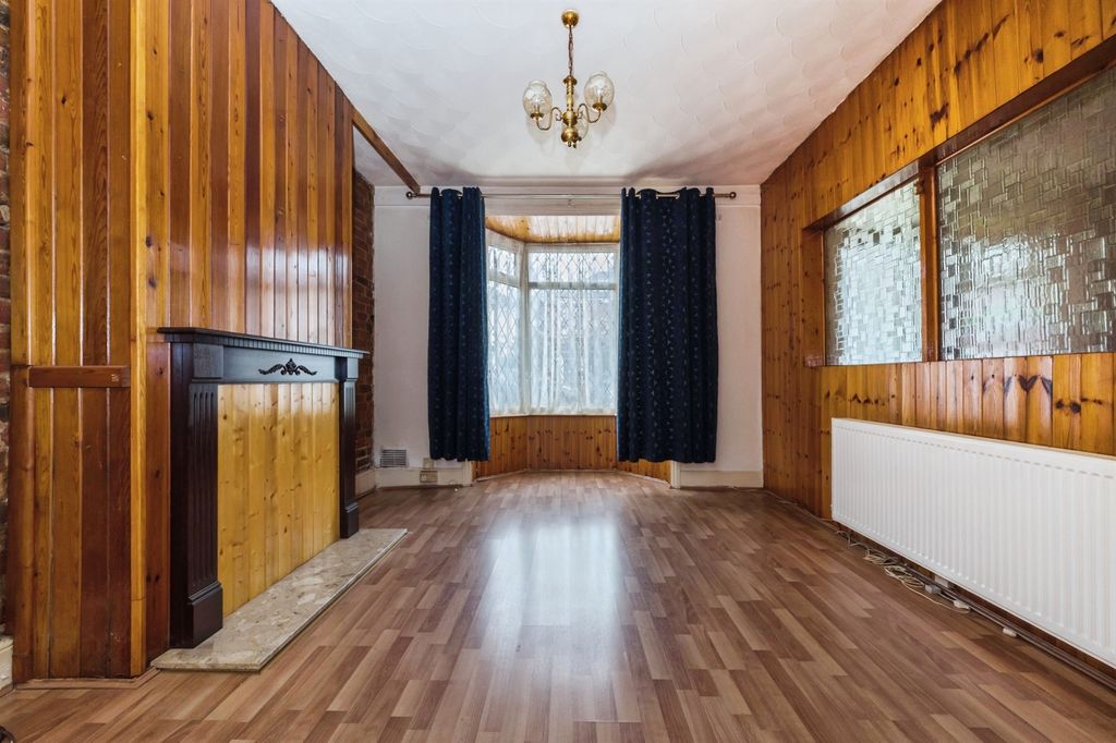 Property photo 3 of 20