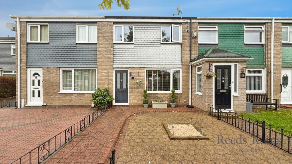Property photo 1 of 11 Front External