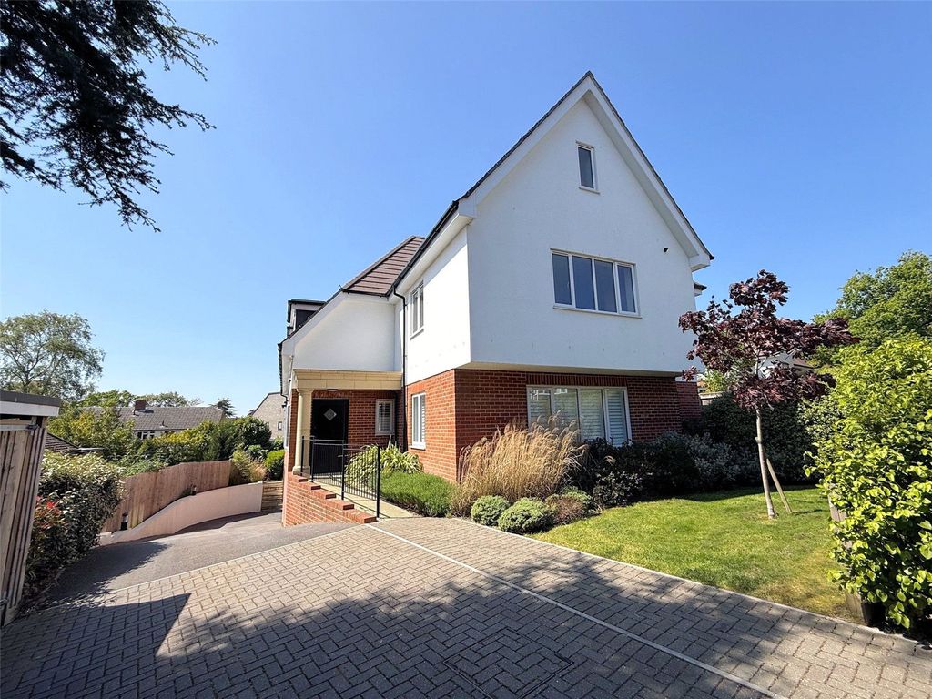 Property photo 3 of 20 Picture No. 04