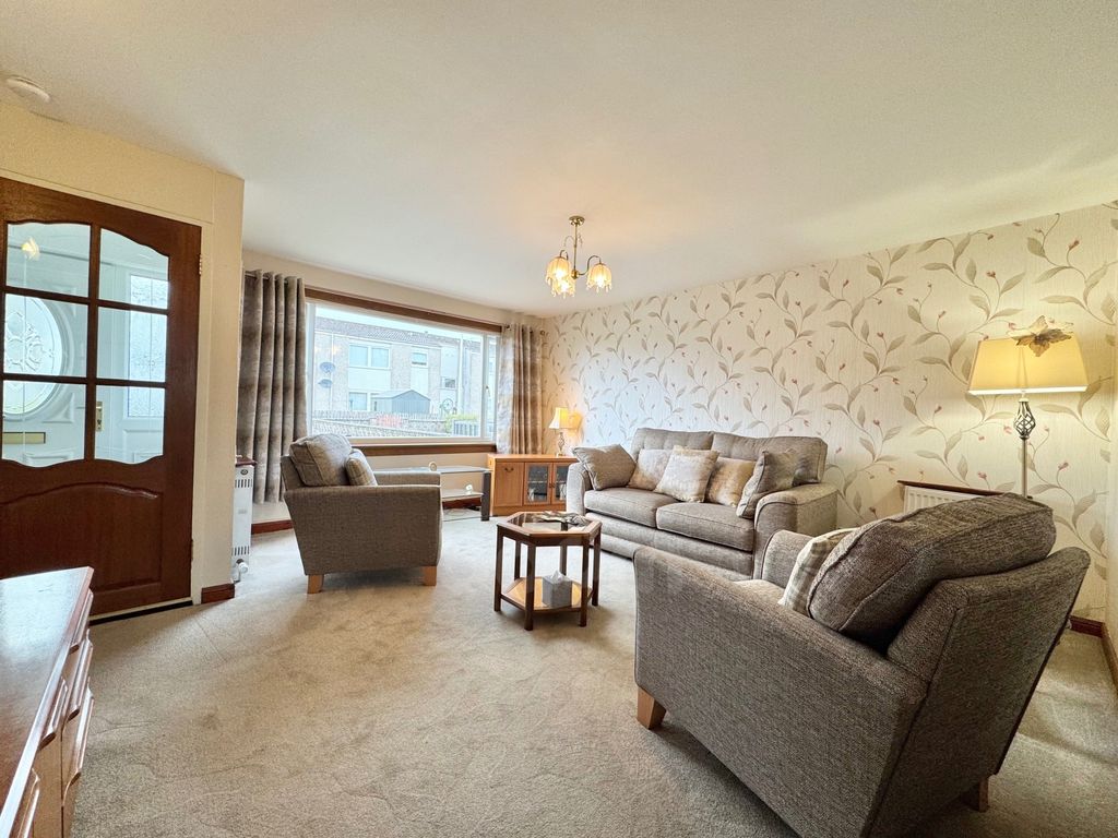 Property photo 2 of 19 Reid Avenue, Linwood Lounge