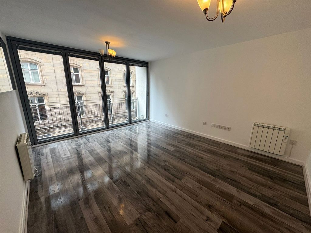 Property photo 2 of 7 Picture No. 08