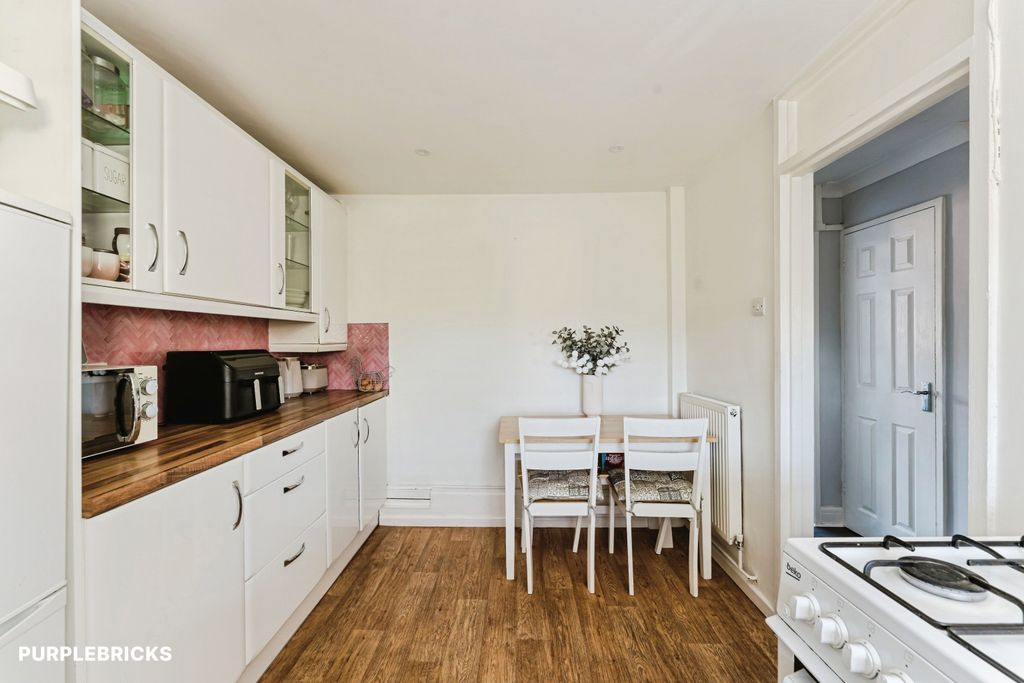 Property photo 3 of 22 Kitchen/Diner