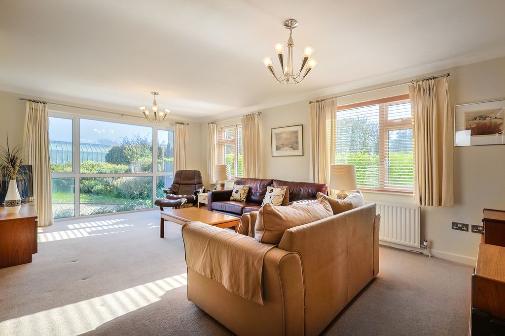 Property photo 3 of 22 Photo 2