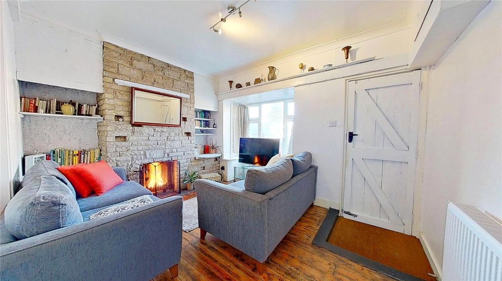 Property photo 2 of 12 Picture No. 02