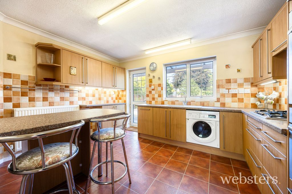 Property photo 2 of 22