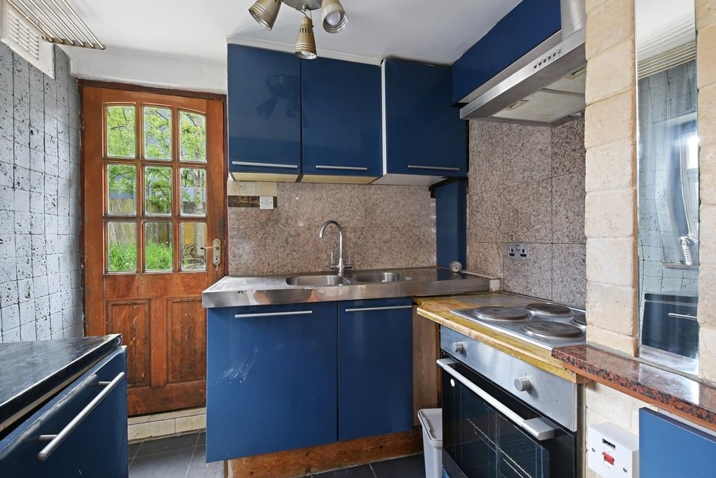Property photo 2 of 14