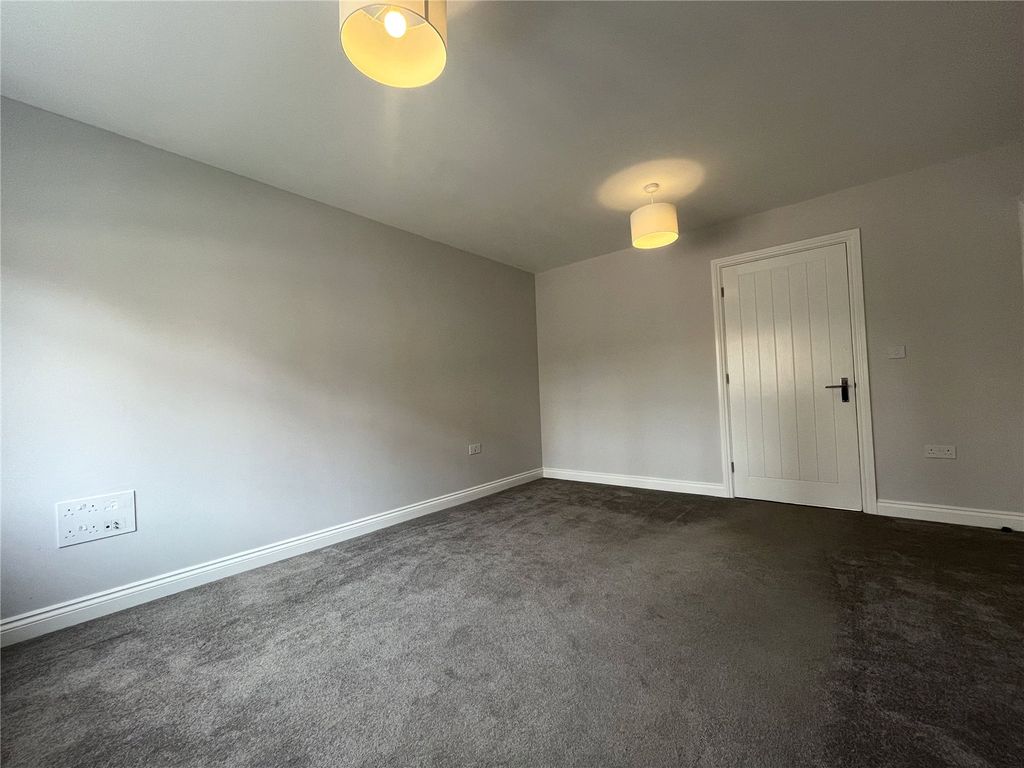 Property photo 2 of 11 Living Room