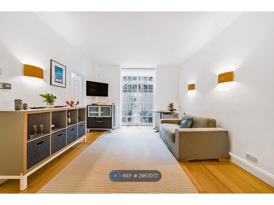 Property photo 1 of 10 Living Room