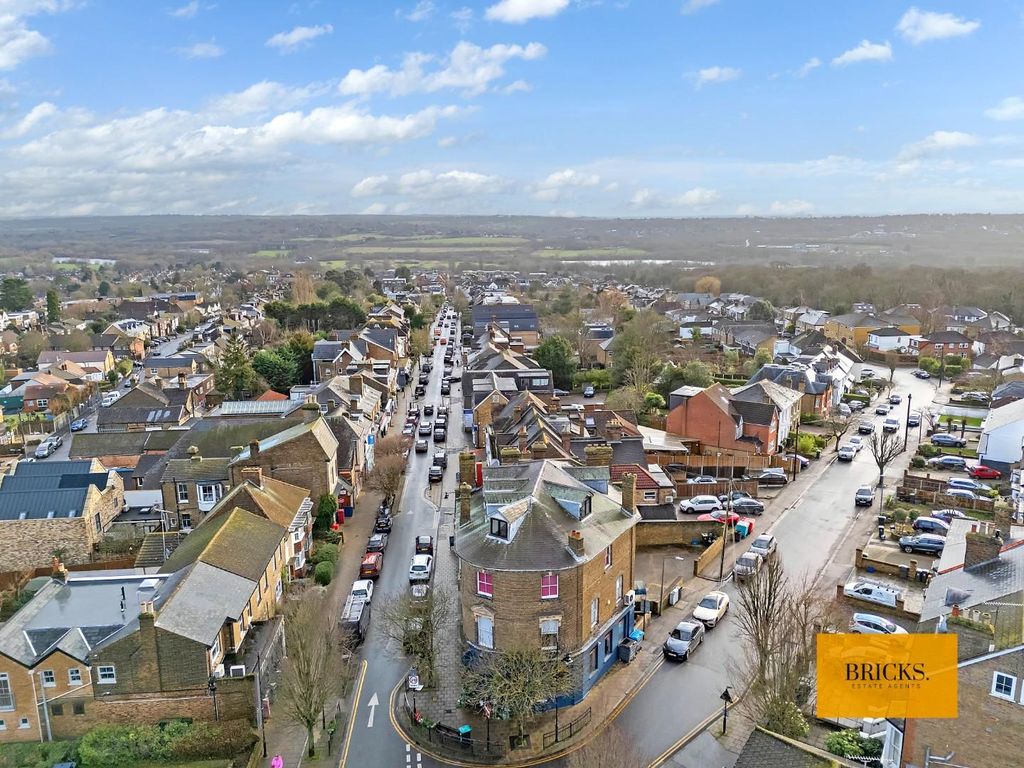 Property photo 2 of 21