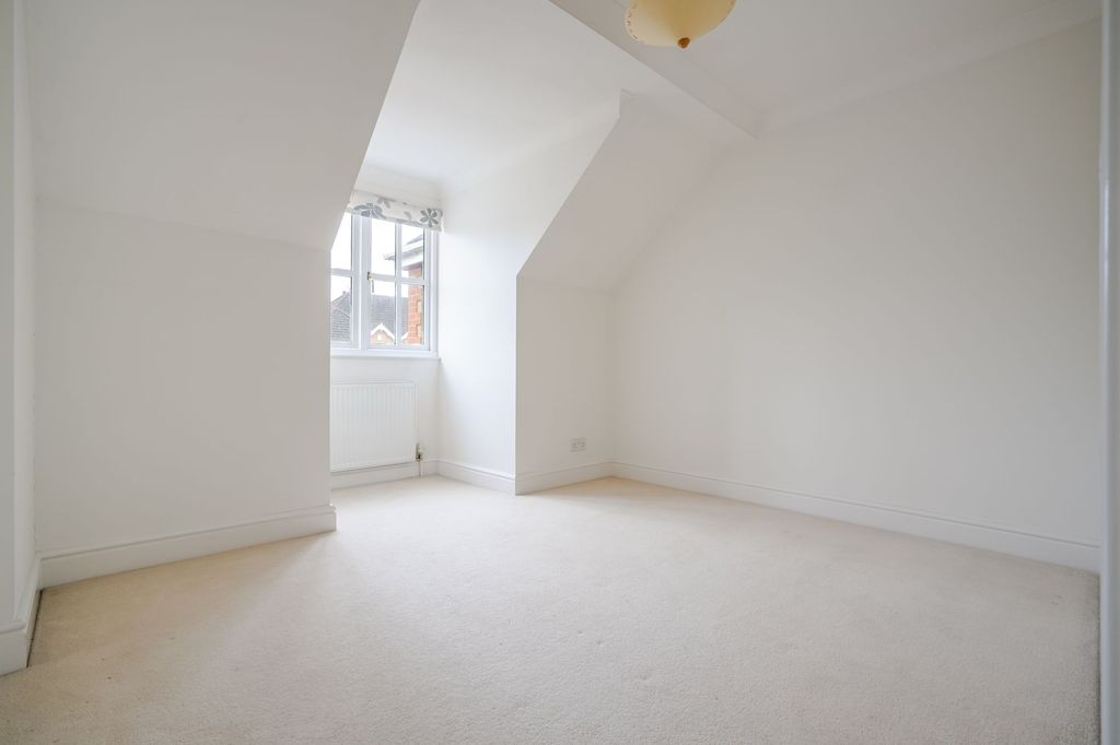 Additional image 10 of 3 bed semi-detached house to rentGuards Court, Sunningdale SL5