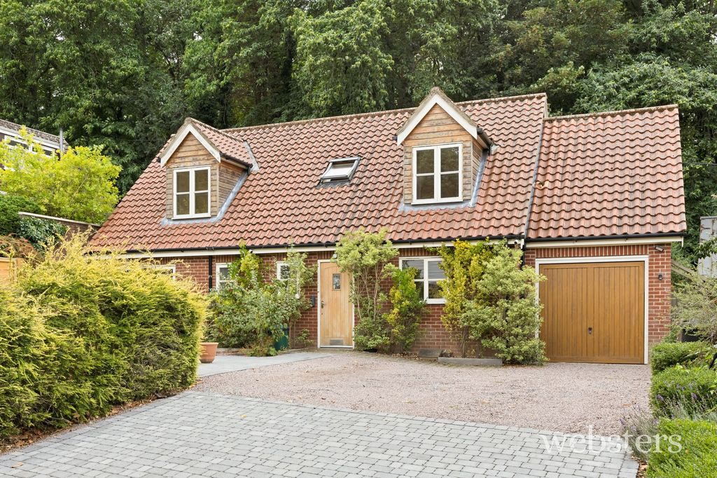Property photo 1 of 25