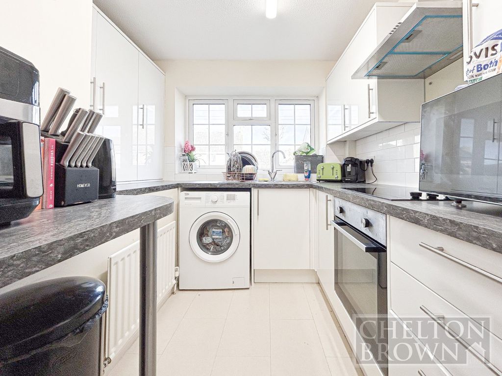 Property photo 2 of 20 Kitchen